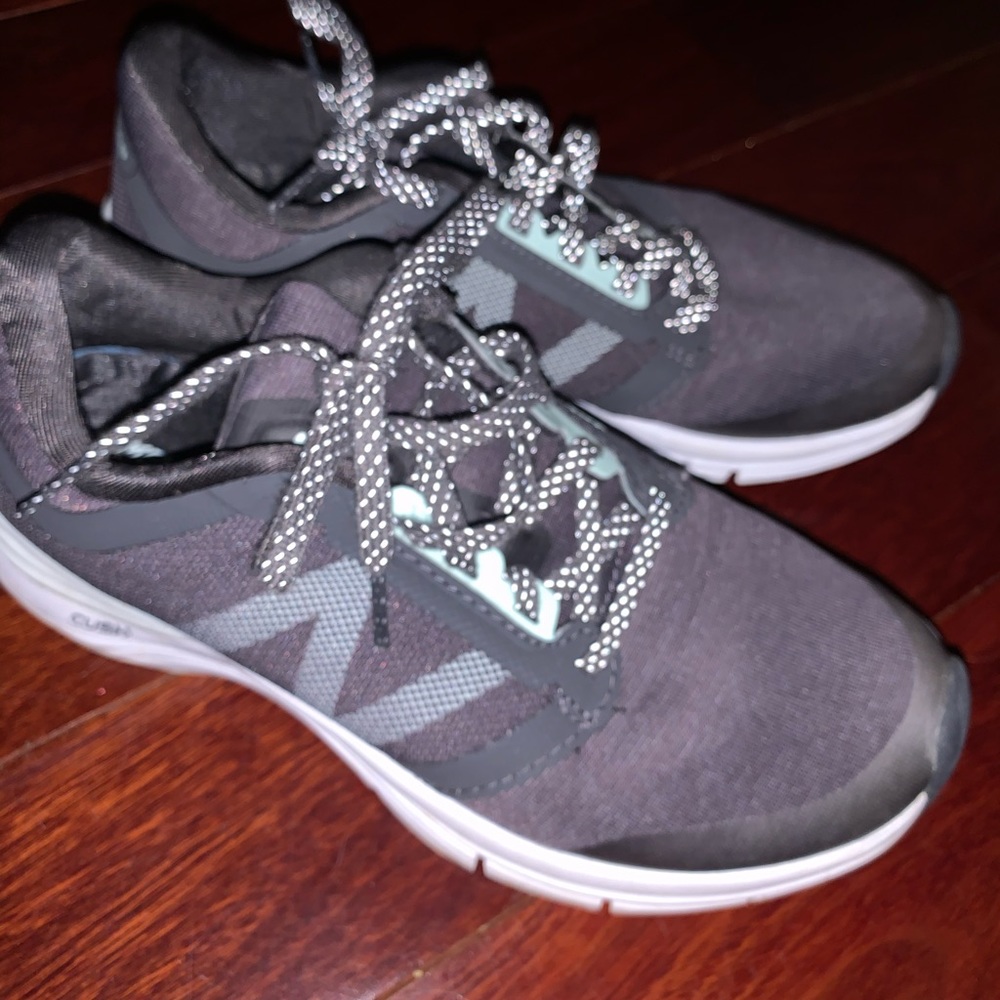 New Balance Women's Sneakers w MemoryFoam